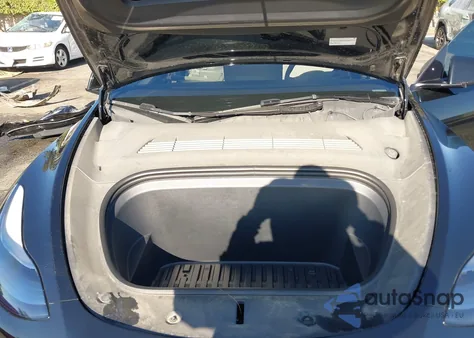 2025 Tesla Model Y Long Range Dual Motor All-Wheel Drive from USA, damaged, VIN 7SAYGDED3SF231189